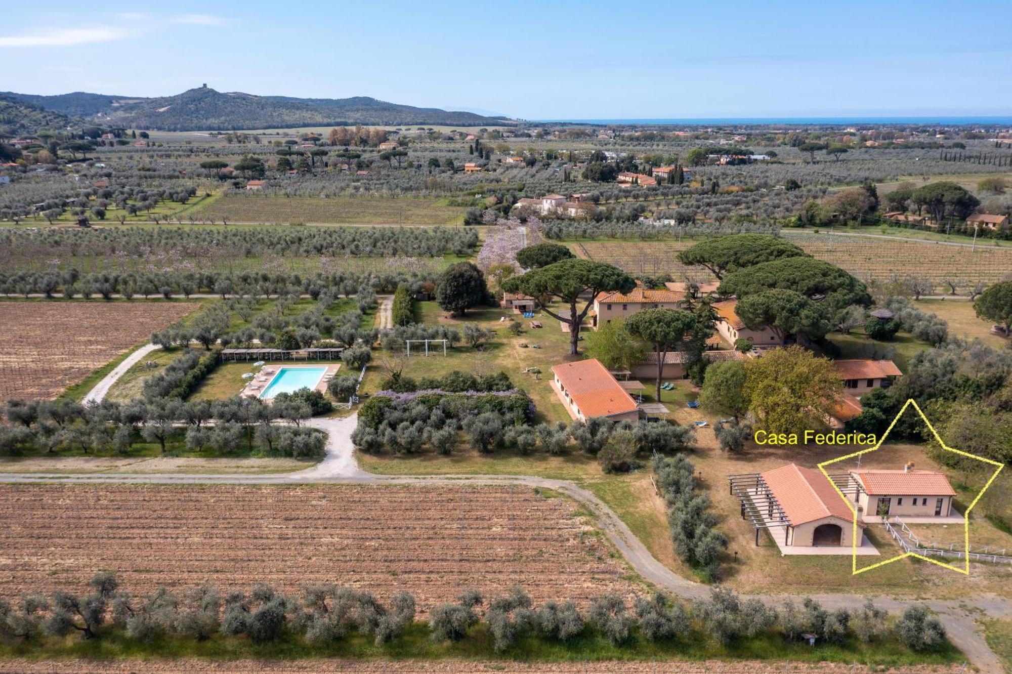 Agriturismo La Valle - By Podere Arundineto 卡斯塔涅托卡尔杜奇 外观 照片