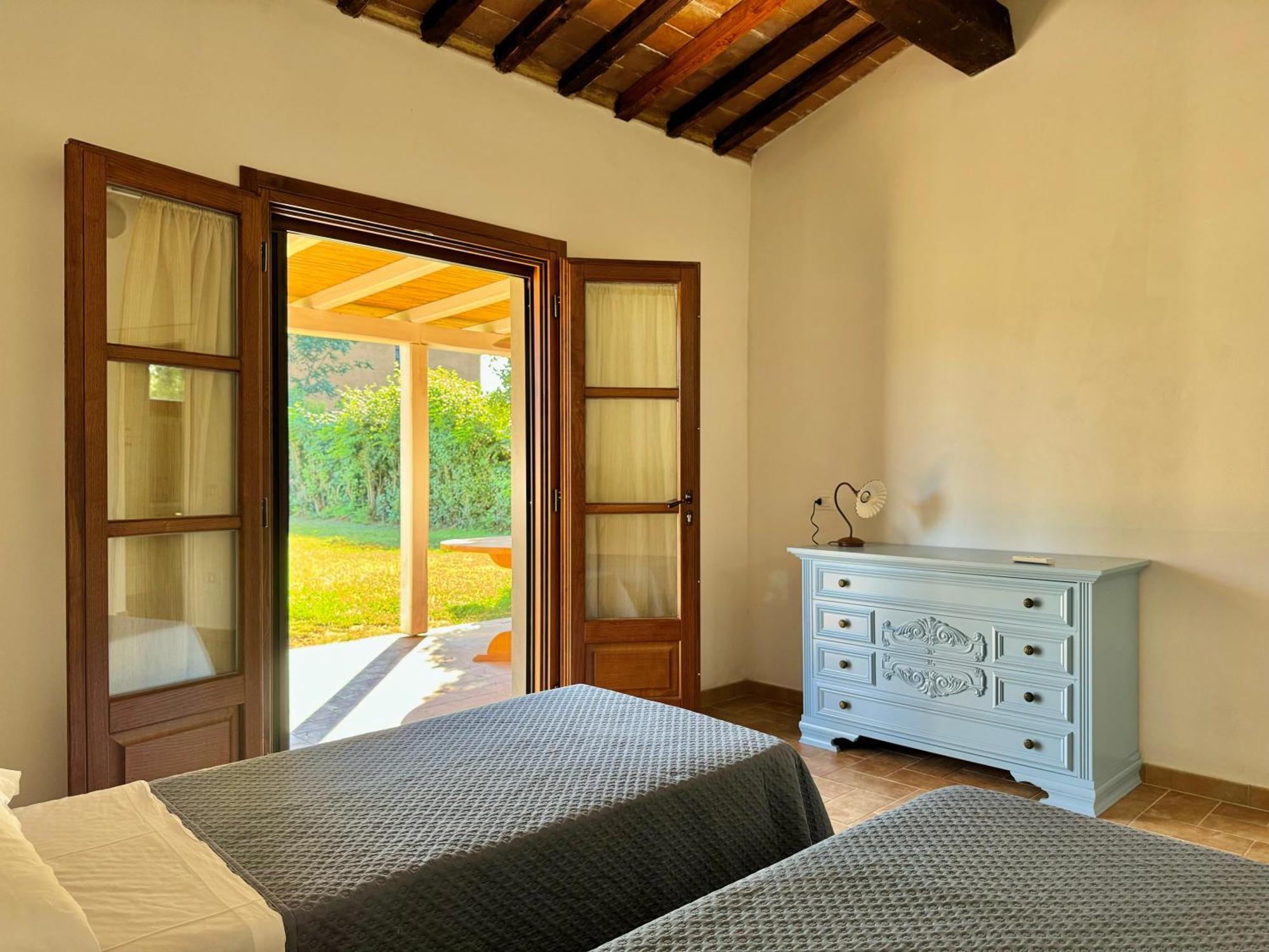Agriturismo La Valle - By Podere Arundineto 卡斯塔涅托卡尔杜奇 外观 照片