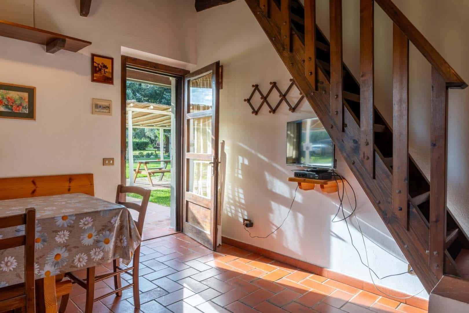Agriturismo La Valle - By Podere Arundineto 卡斯塔涅托卡尔杜奇 外观 照片